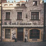 U české Koruny 3* Hradec Králové