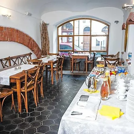 Hotel U Ceske Koruny 3*
