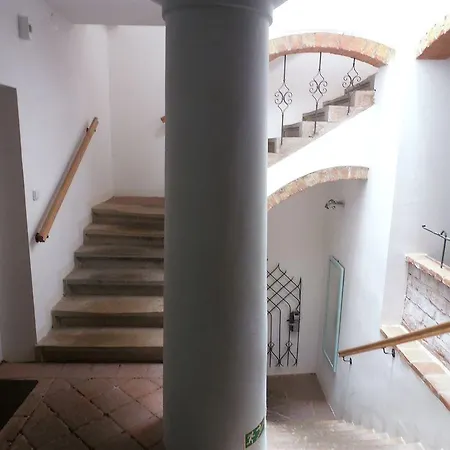 U české Koruny 3* Hradec Králové