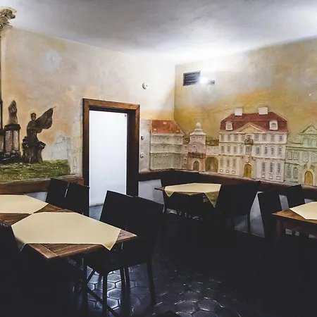 U české Koruny 3*