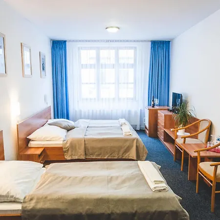 Hotel U české Koruny 3*